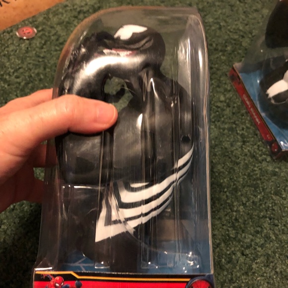 VENOM COIN BANK - Picture 6 of 6